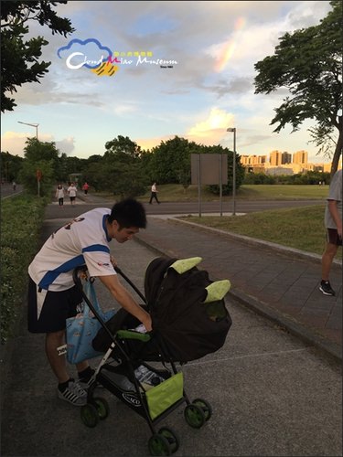 果果給了我一個小叮噹口袋,在我肚子上留下一道微笑袋口,雖然沒有時光機跟任意門,卻從此擁有了各式神力要來當一個好媽媽! - 第76張圖