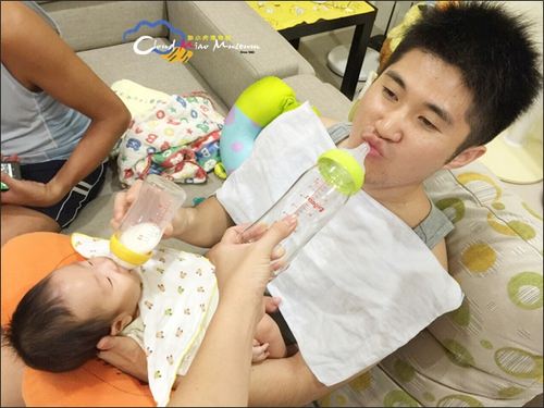 果果給了我一個小叮噹口袋,在我肚子上留下一道微笑袋口,雖然沒有時光機跟任意門,卻從此擁有了各式神力要來當一個好媽媽! - 第55張圖