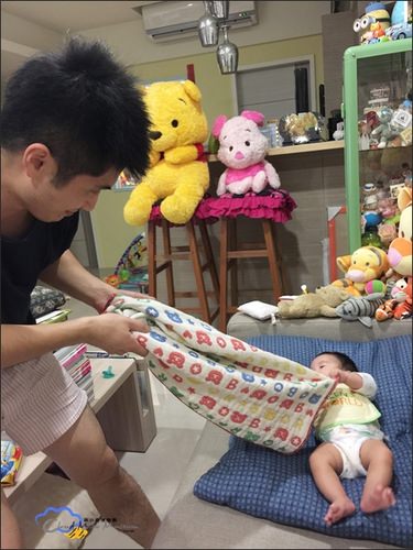 果果給了我一個小叮噹口袋,在我肚子上留下一道微笑袋口,雖然沒有時光機跟任意門,卻從此擁有了各式神力要來當一個好媽媽! - 第85張圖