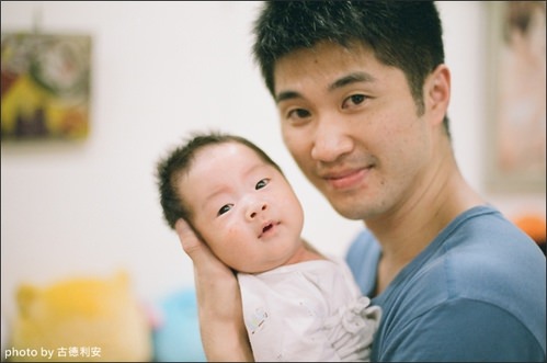 果果給了我一個小叮噹口袋,在我肚子上留下一道微笑袋口,雖然沒有時光機跟任意門,卻從此擁有了各式神力要來當一個好媽媽! - 第79張圖