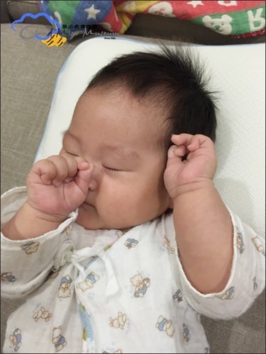 果果給了我一個小叮噹口袋,在我肚子上留下一道微笑袋口,雖然沒有時光機跟任意門,卻從此擁有了各式神力要來當一個好媽媽! - 第25張圖