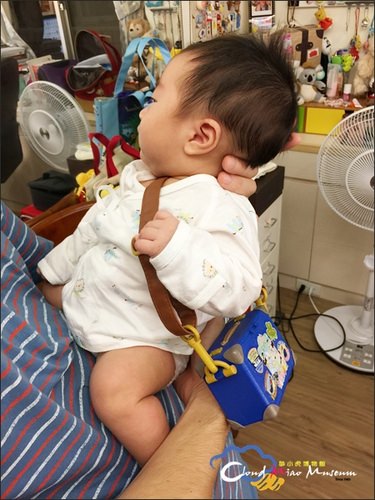 果果給了我一個小叮噹口袋,在我肚子上留下一道微笑袋口,雖然沒有時光機跟任意門,卻從此擁有了各式神力要來當一個好媽媽! - 第46張圖