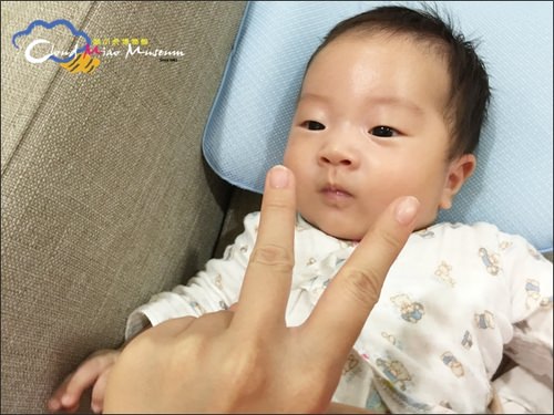 果果給了我一個小叮噹口袋,在我肚子上留下一道微笑袋口,雖然沒有時光機跟任意門,卻從此擁有了各式神力要來當一個好媽媽! - 第49張圖
