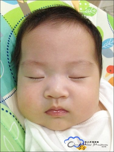 果果給了我一個小叮噹口袋,在我肚子上留下一道微笑袋口,雖然沒有時光機跟任意門,卻從此擁有了各式神力要來當一個好媽媽! - 第69張圖