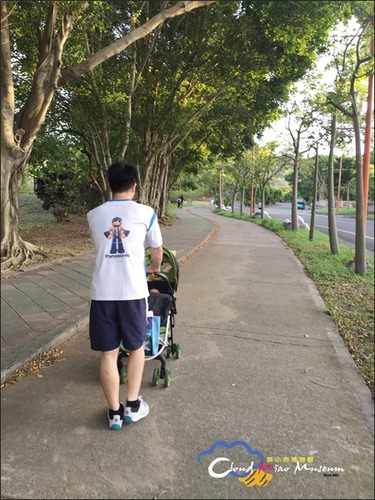 果果給了我一個小叮噹口袋,在我肚子上留下一道微笑袋口,雖然沒有時光機跟任意門,卻從此擁有了各式神力要來當一個好媽媽! - 第73張圖