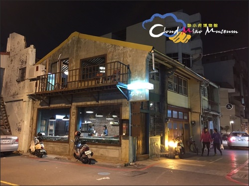 台南(六)中西區,神農街海安路一帶【黃家米糕、花見宇治抹茶甘味處、林百貨】→安平拍攝新臨安橋夜景(在安平那篇)→買啵蒡牛蒡脆餅 - 第44張圖
